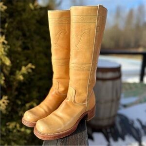 RARE Frye Campus boots vintage 1970s - banana leather with green stitching